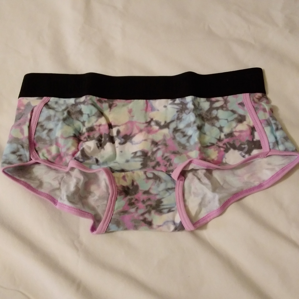 PINK Victoria's Secret Low Rise Boyshort/Shortie panties